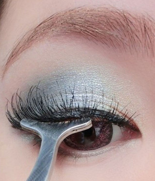 Щипка за поставяне на мигли