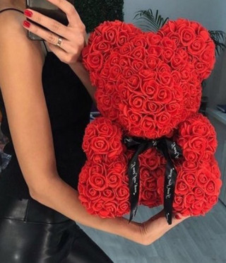 Мече от рози в кутия