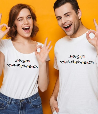 Комплект тениски за младоженци JUST MARRIED от колекцията FRIENDS