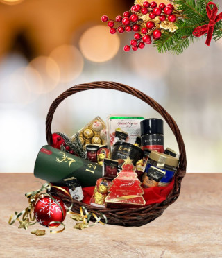 Подаръчна Коледна кошница 80
