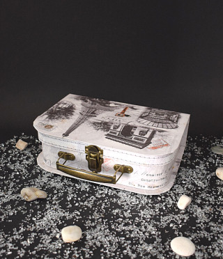 Кутия куфар Париж