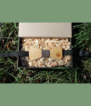 Папийонка със сърце