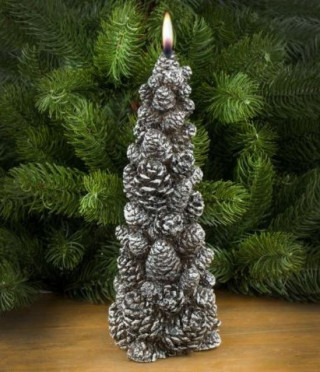 Коледна елха с шишарки