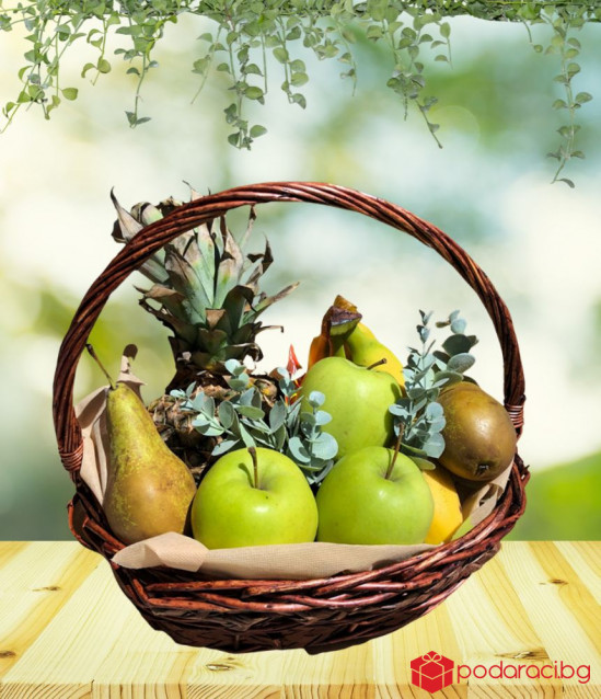 Подаръчна кошница със сезонни плодове