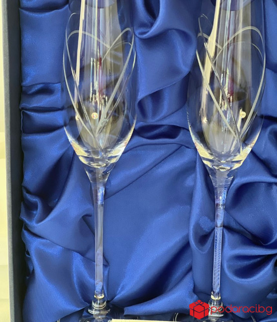 Луксозен комплект сватбени чаши