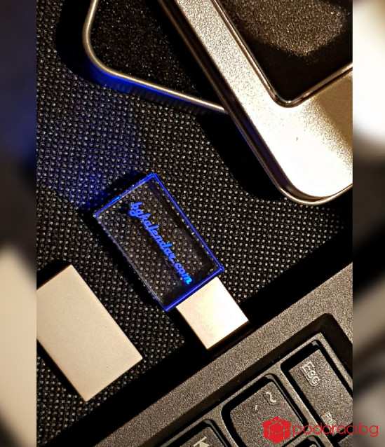 Кристална USB флаш памет