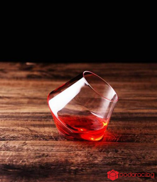 Стилна чаша за уиски пумпал