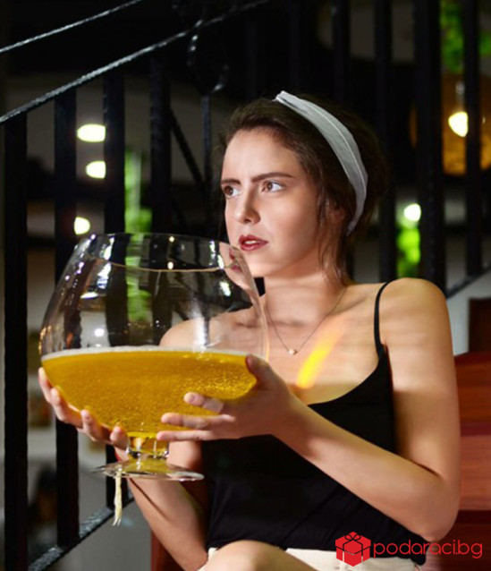 Гигантска чаша за бира