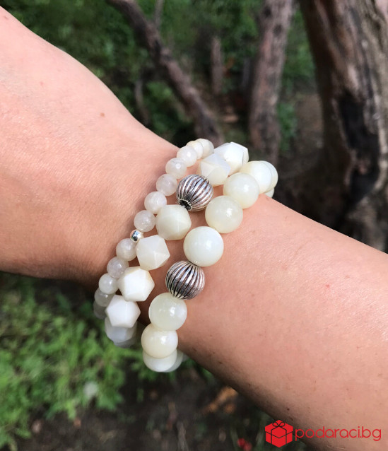 Дамска гривна Хармония - лунен камък