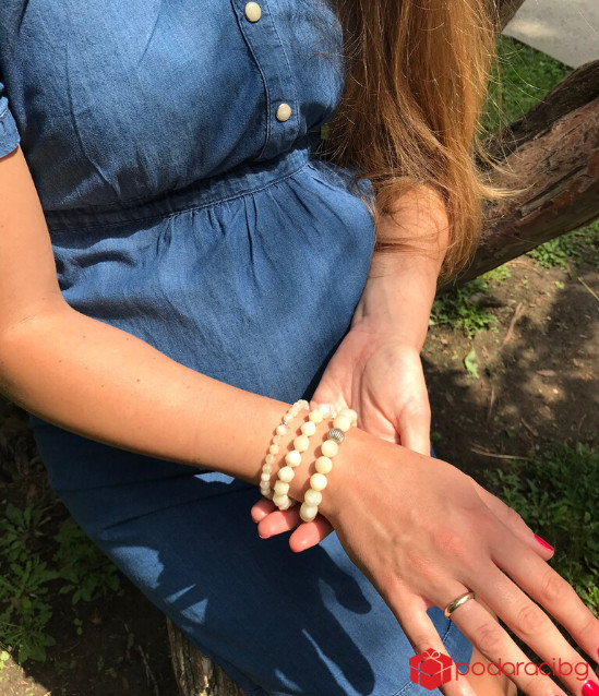 Дамска гривна Интуиция - лунен камък