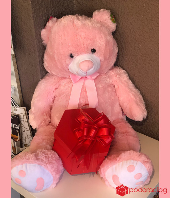 Кутия пълна с тайни