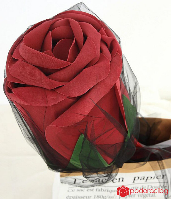 Гигантска декоративна роза