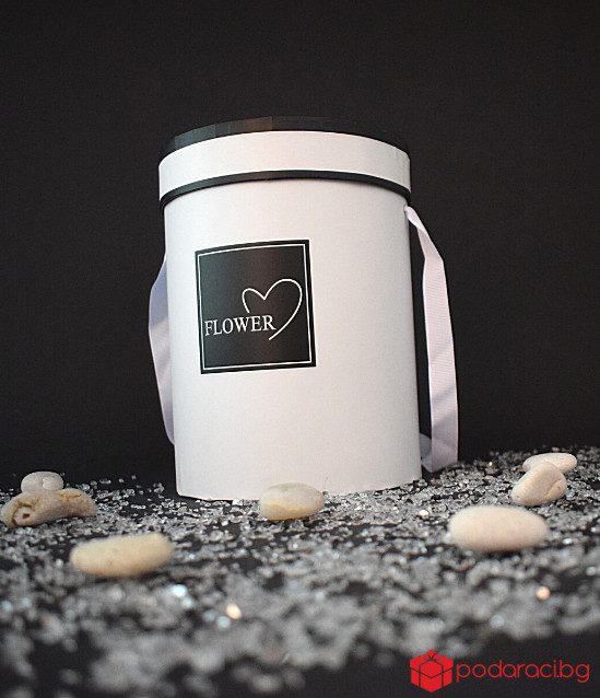 Луксозна бяла кутия Flowers