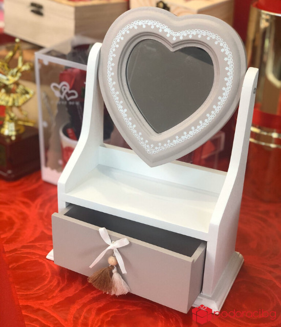 Кутия за бижута с огледало сърце, дърво, 28x19 см