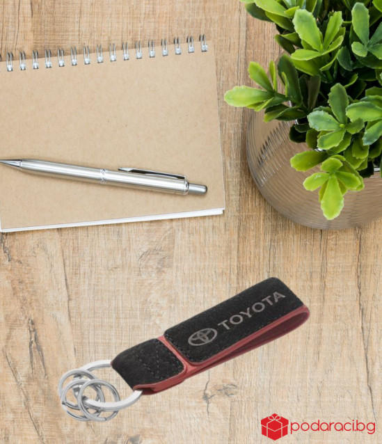 Ключодържател SILVER FLAME с лого на Toyota