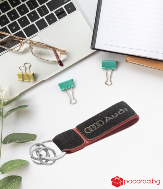 Ключодържател SILVER FLAME с лого на Audi