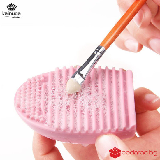 Силиконова гъба за почистване на четки за грим