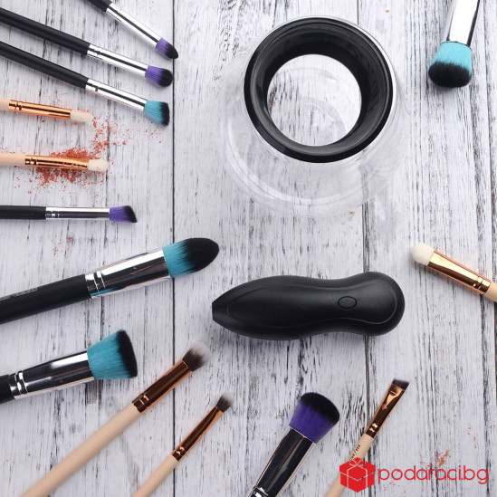 Електрически уред за почистване на четки за грим