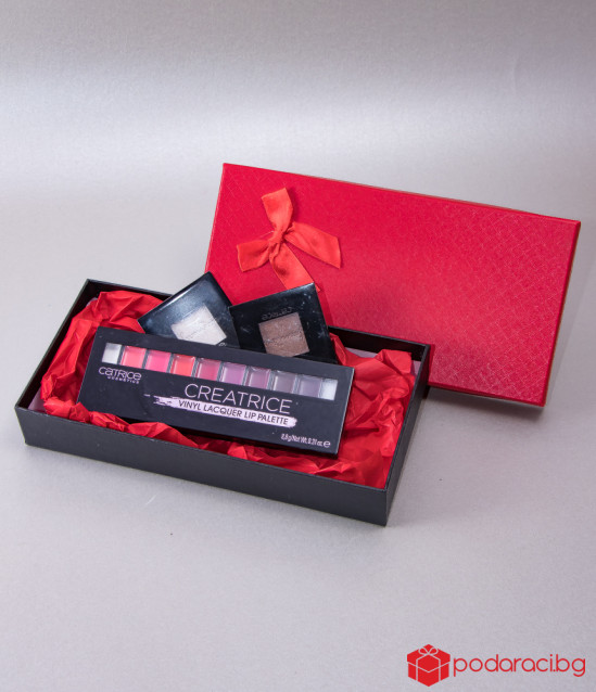 Дамски комплект с гримове