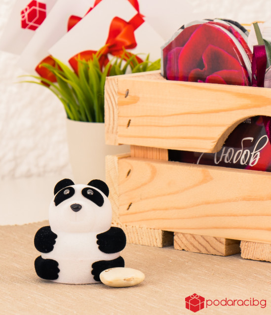 Кутийка с бобче Честит 8 март