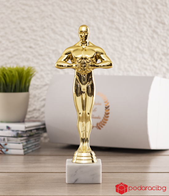 Figure Oscar with a custom plaque
