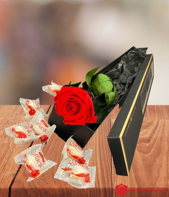 Вечна роза и бонбони