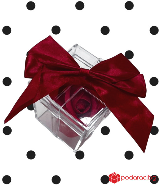 Сапунена роза в прозрачна кутийка