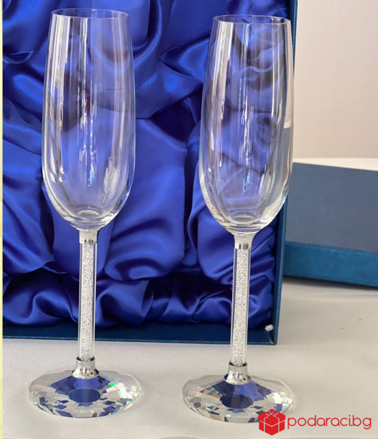 Елегантни чаши за младоженци