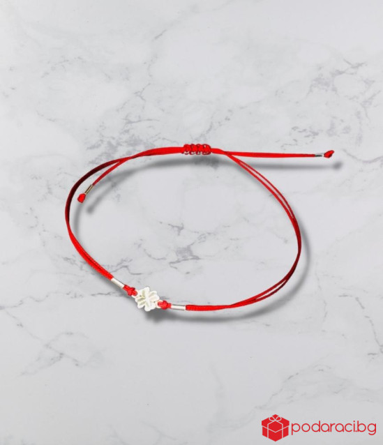 Гривна със сребърна детелинка