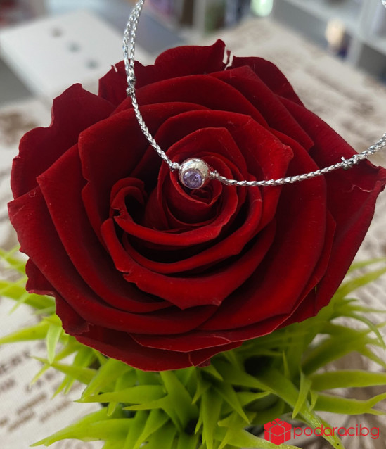 Дамска гривна с цирконче