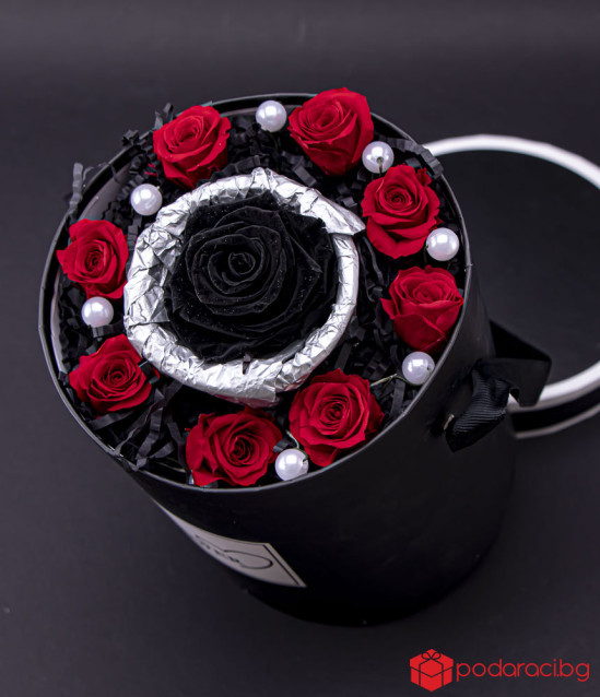 Вечни рози в черно и червено