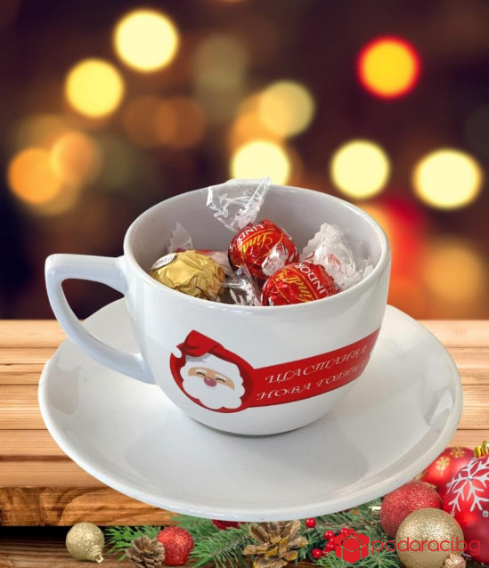 Коледна чаша с бонбони