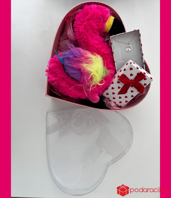 Комплект Фламинго в кутия сърце