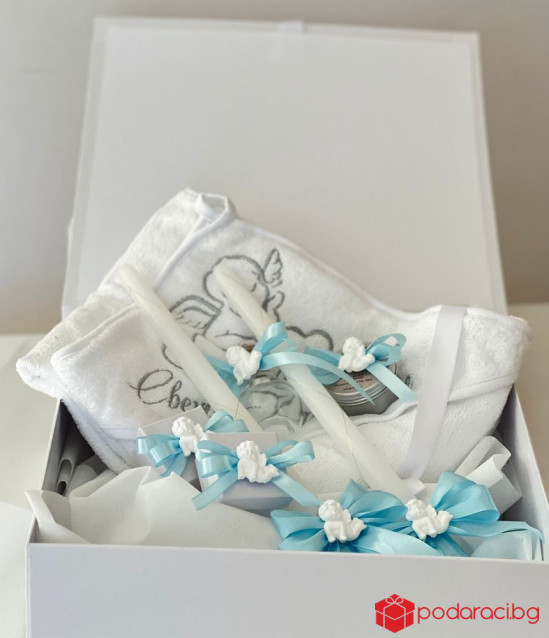 Комплект Свето кръщение с хавлия в сребърно