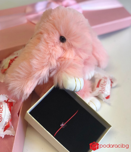 Розовият заек