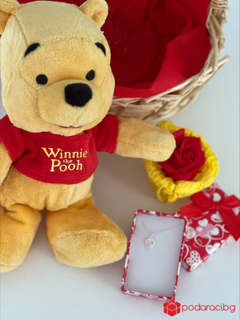 Подаръчна кошница Мечо Пух