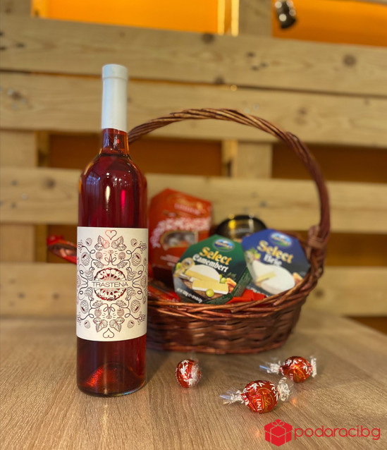 Подаръчна кошница Трастена с малиново розе