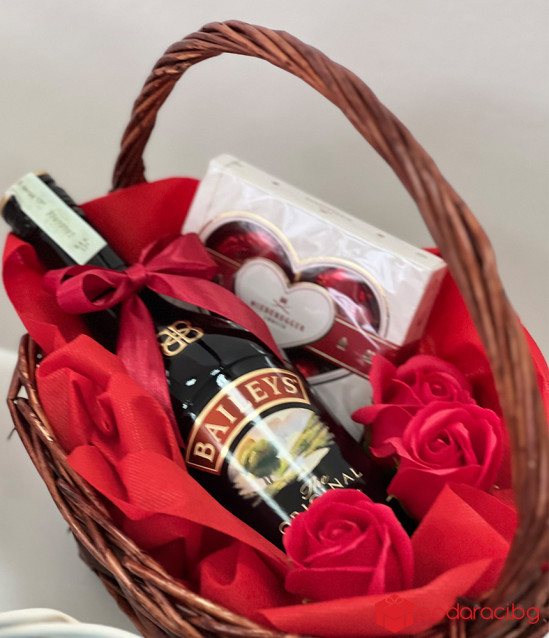 Подаръчна кошница Изящество