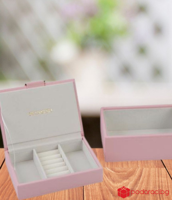 Кутия за бижута цвят пудра - ROSSI