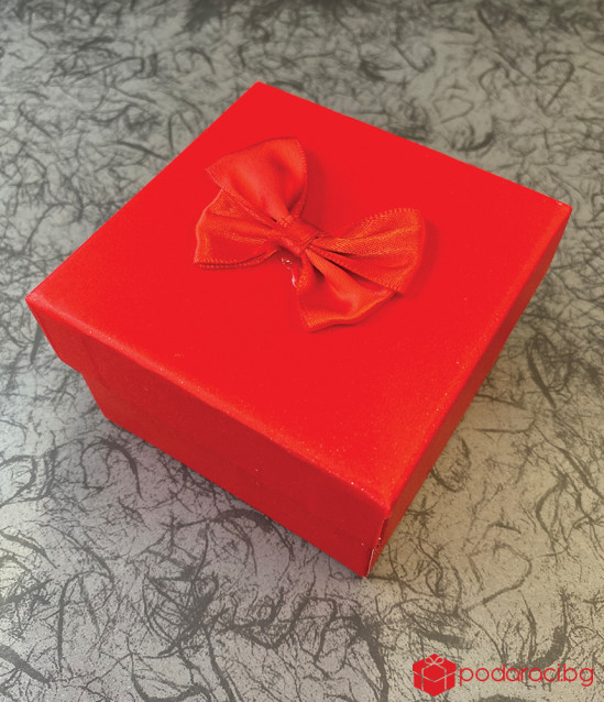 Гривна със сребърно кръстче