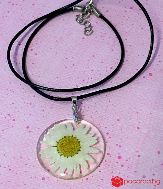 Медальон с истинска бяла маргарита