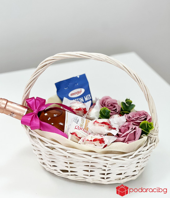 Подаръчна кошничка Фантазия