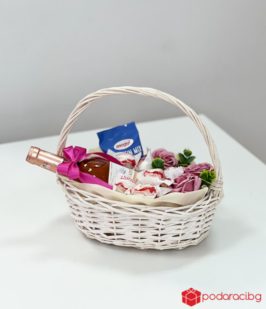 Подаръчна кошничка Фантазия