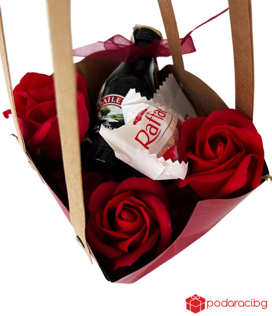 Подарък за жена - кошничка с изненади