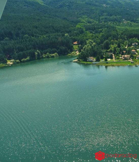 Air flight over Iskar Dam