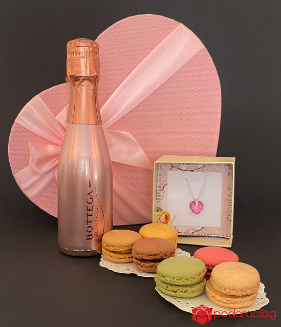 Подарък за жена - комплект Розово сърце