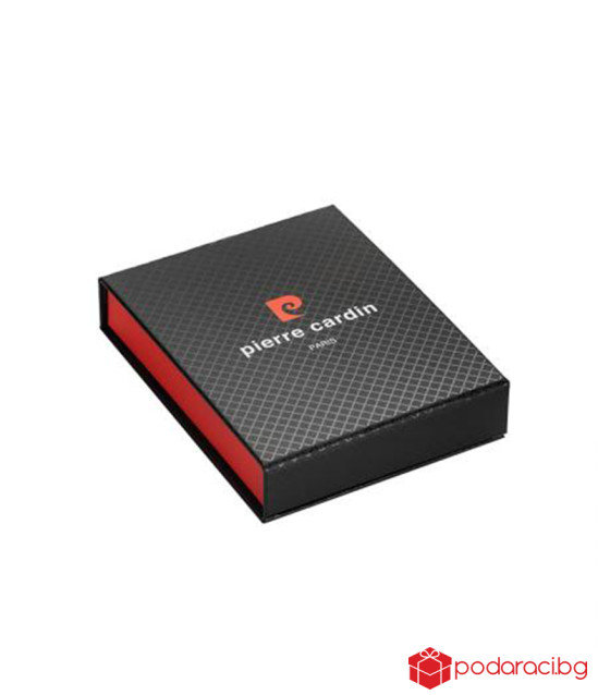 Тънка златна запалка с надпис  Pierre Carrdin