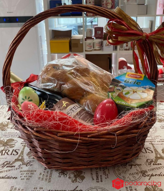 Подаръчна кошница Шарен Великден