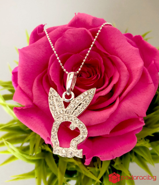 Women's silver necklace for boyfriend