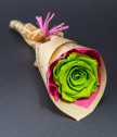 Букетче с едноцветна вечна роза